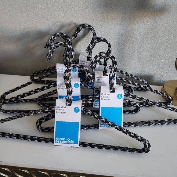 Room Essentials Braided Hangers box Set of 6 - Picture 2 of 4